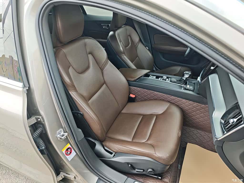 Volvo S60, 2021 25