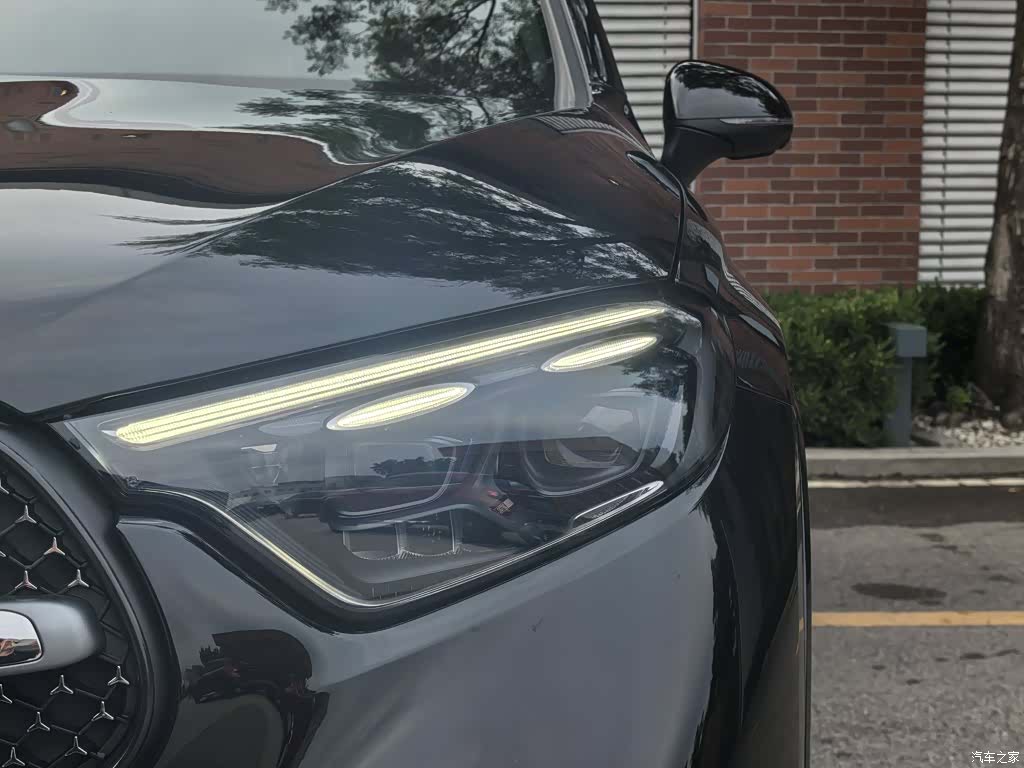 Mercedes-Benz GLC, 2025 10
