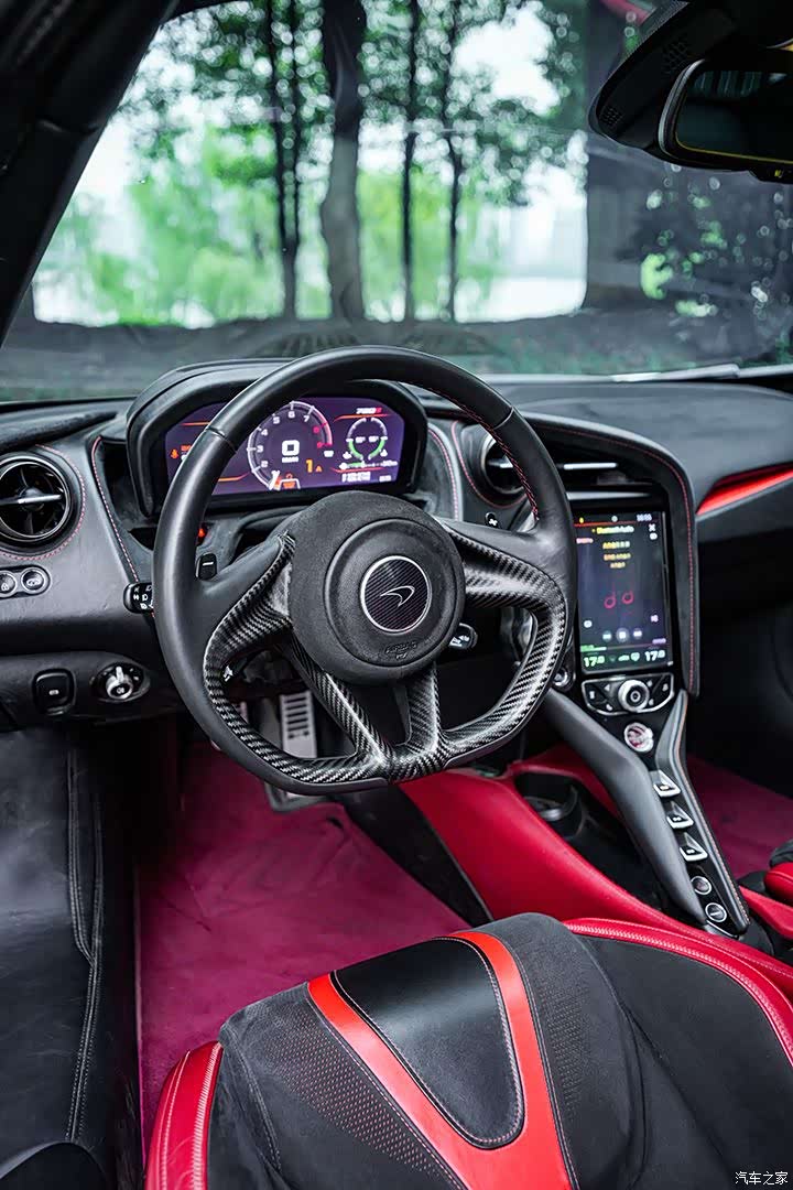 McLaren 720S, 2019 10