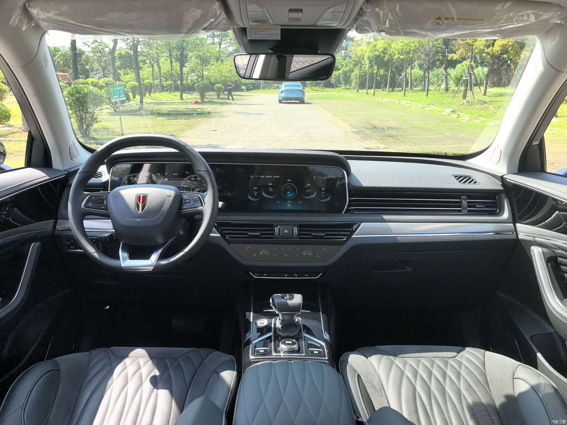 Hongqi HS5, 2022 12