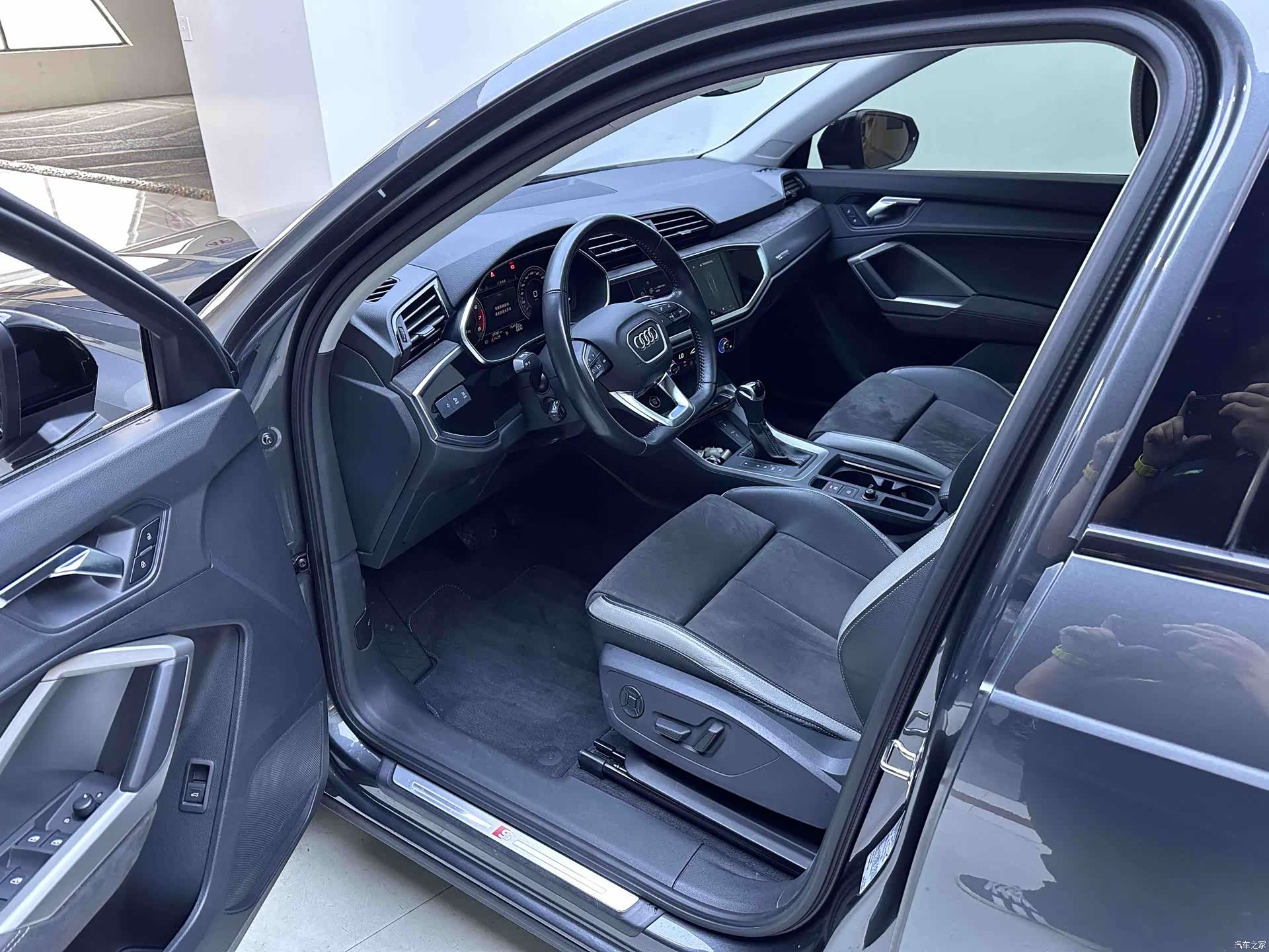 Audi Q3, 2021 9