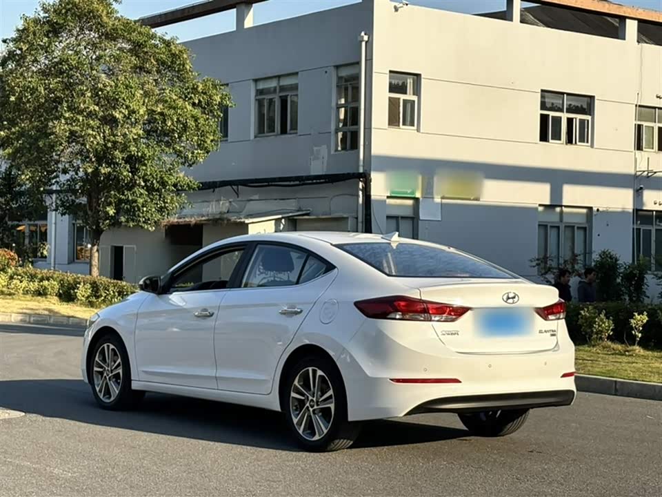 Hyundai Lead