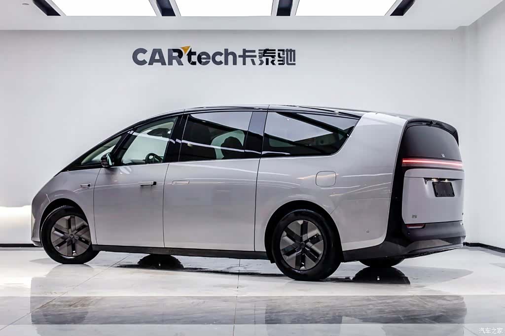 Li Auto MEGA, 2025 4