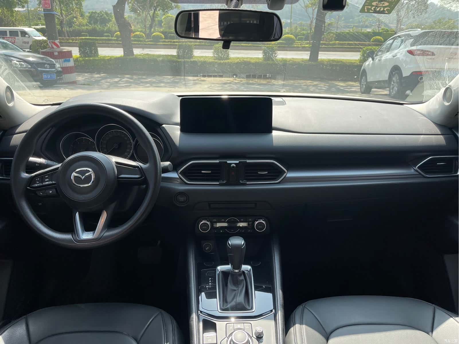 Mazda CX-5, 2023 все фото