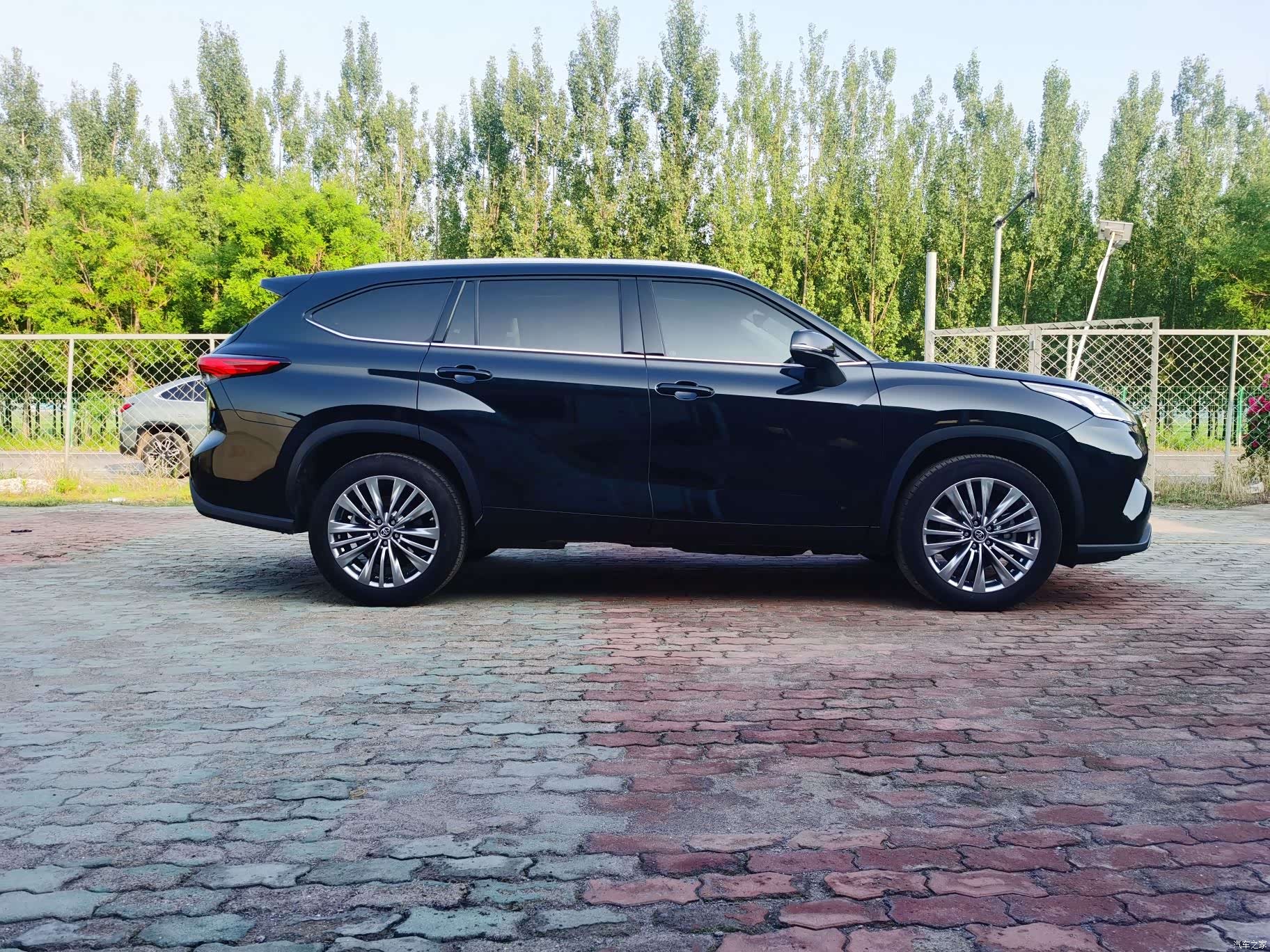 Toyota Highlander, 2024 все фото