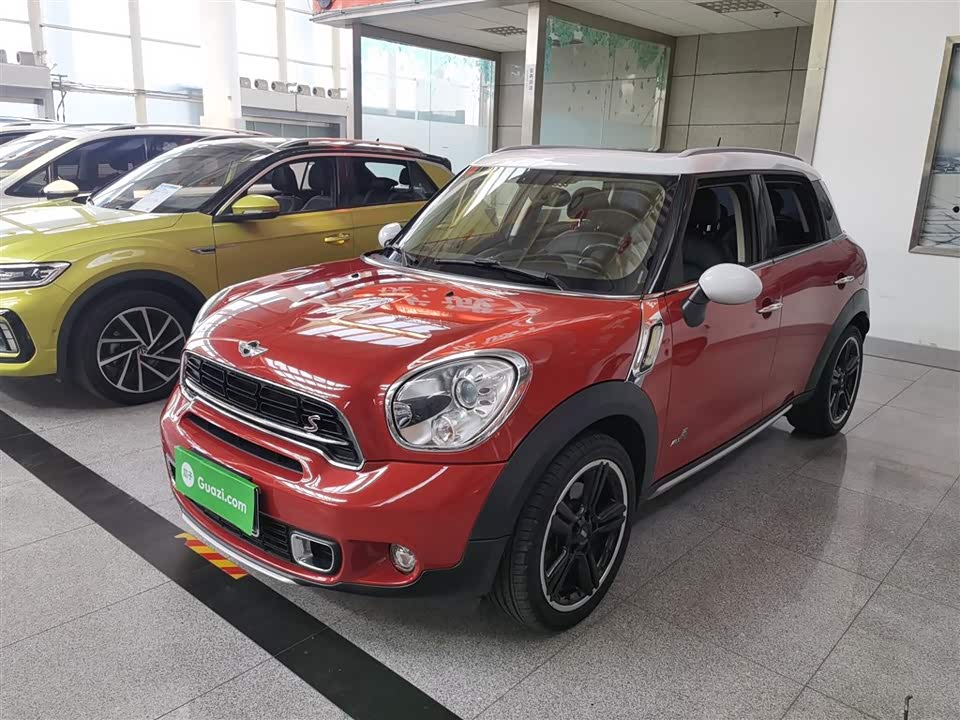 MINI COUNTRYMAN