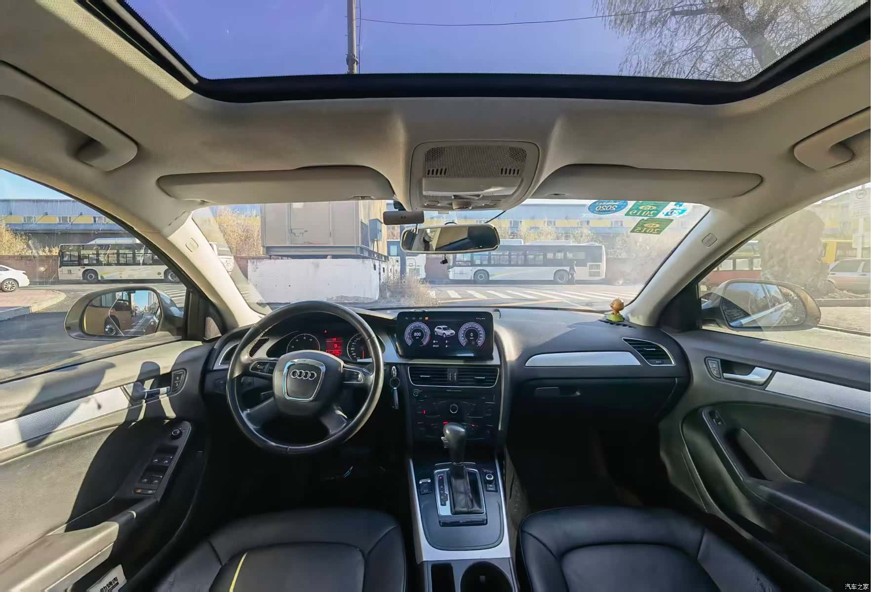 Audi A4L, 2011 7