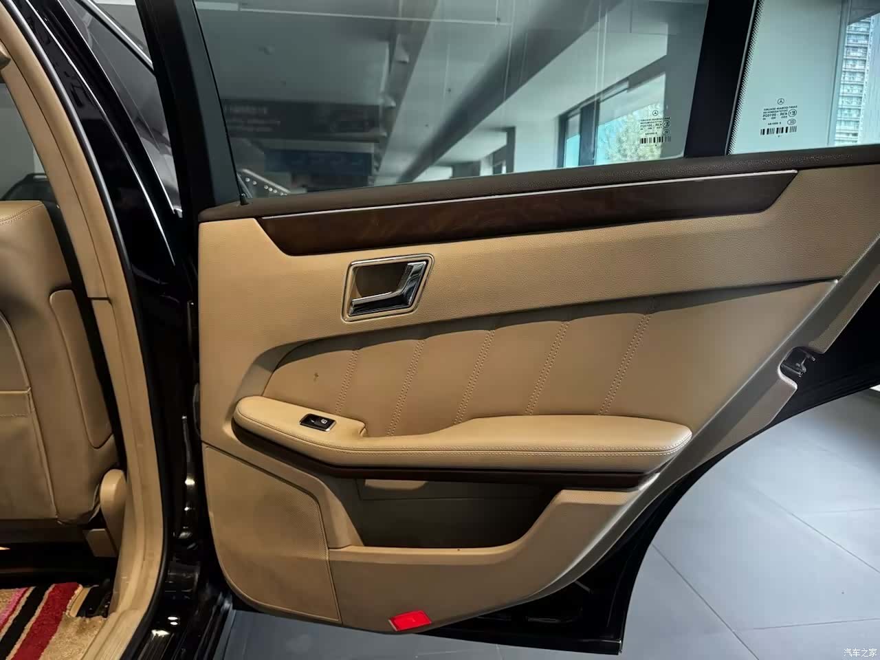 Mercedes-Benz E-Class, 2011 7