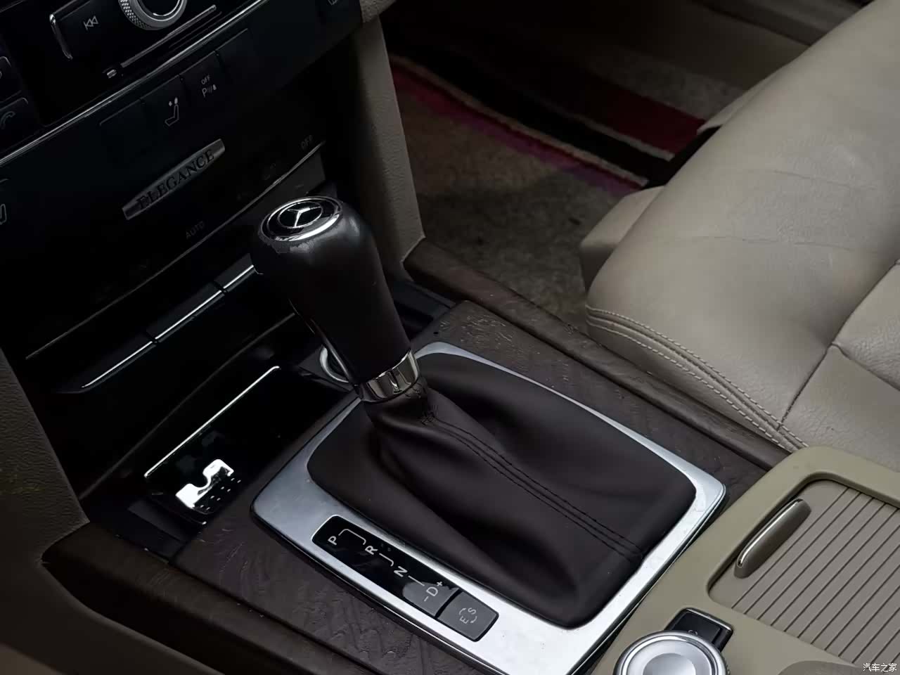 Mercedes-Benz E-Class, 2011 11