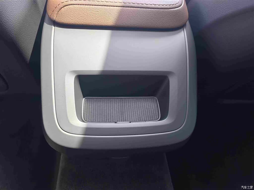 Volvo S60, 2026 13