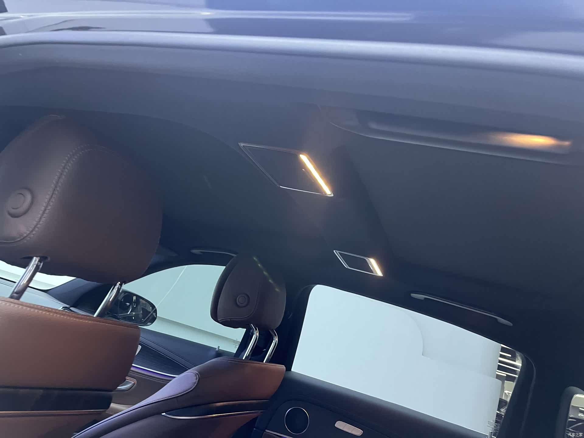 Mercedes-Benz E-Class, 2023 12