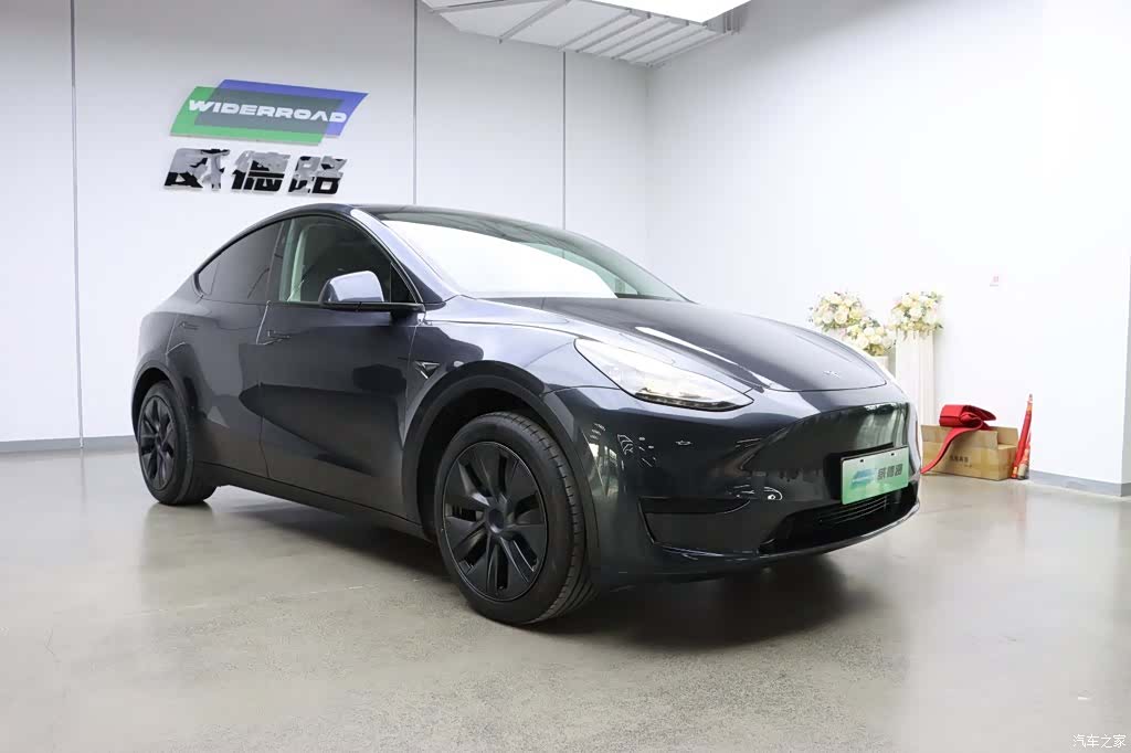 Tesla Model Y, 2024 3