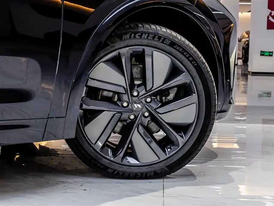 Li Auto Ideal L7