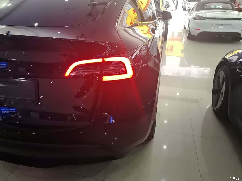 Tesla Model Y, 2023 8