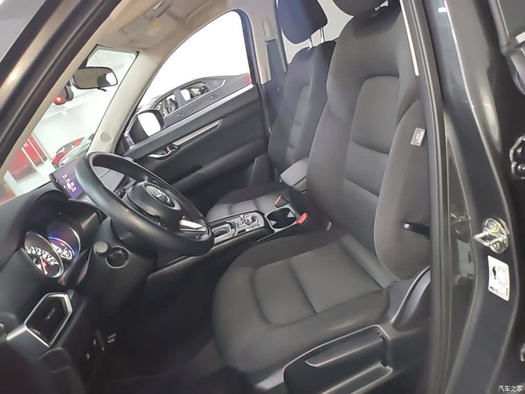 Mazda CX-5, 2025 15