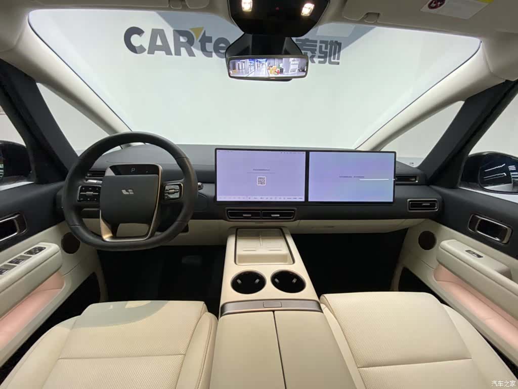 Li Auto MEGA, 2025 13