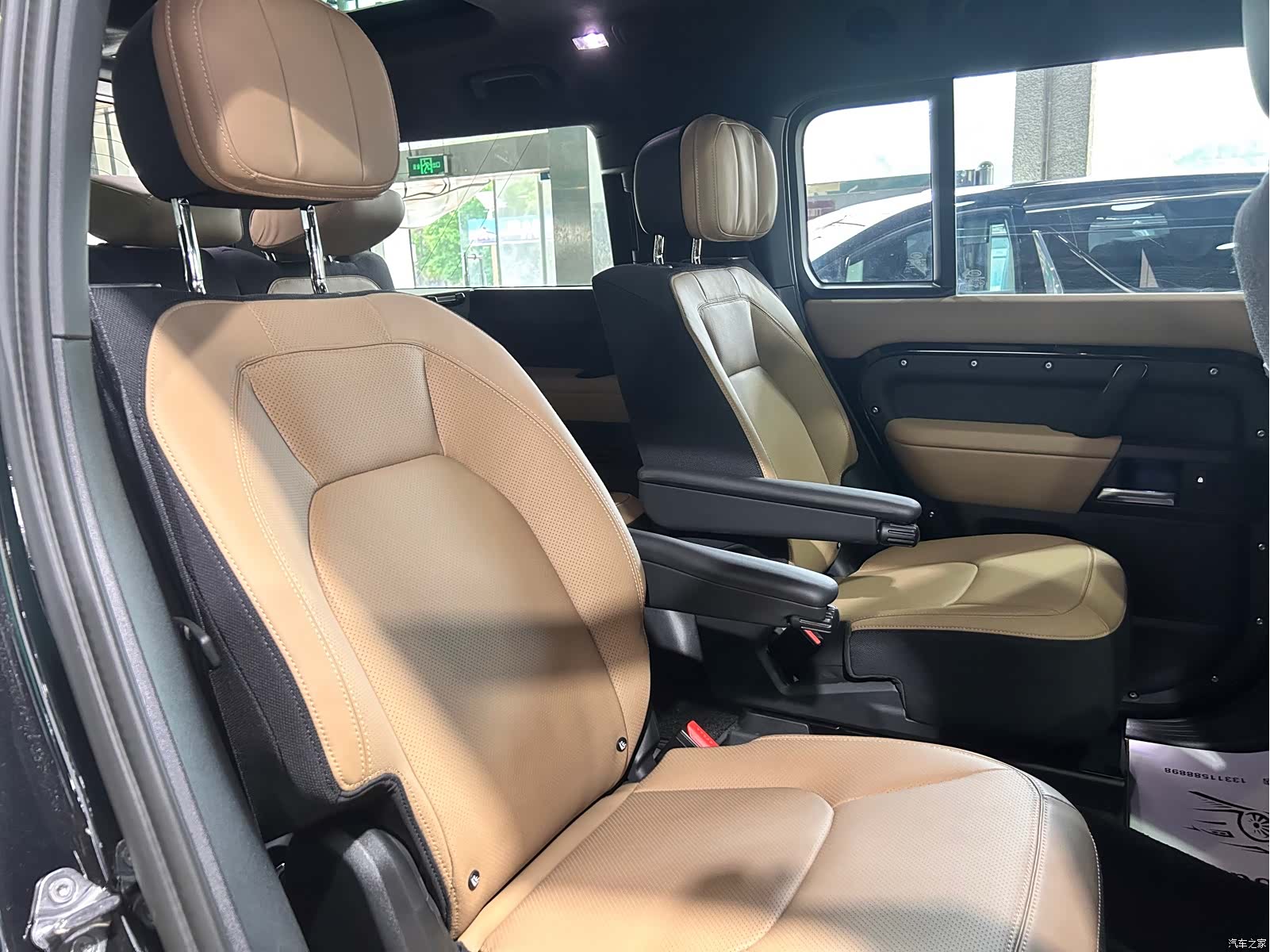 Land Rover Defender, 2025 все фото