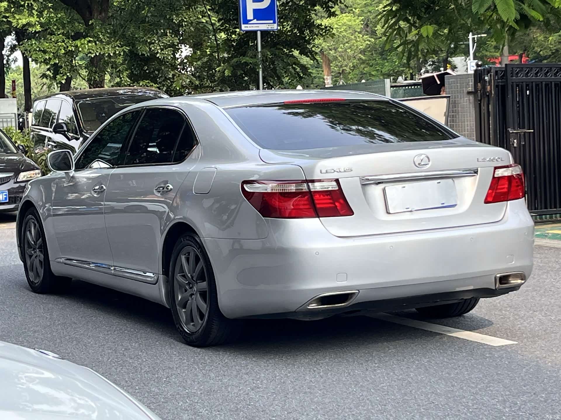 Lexus LS, 2007 3