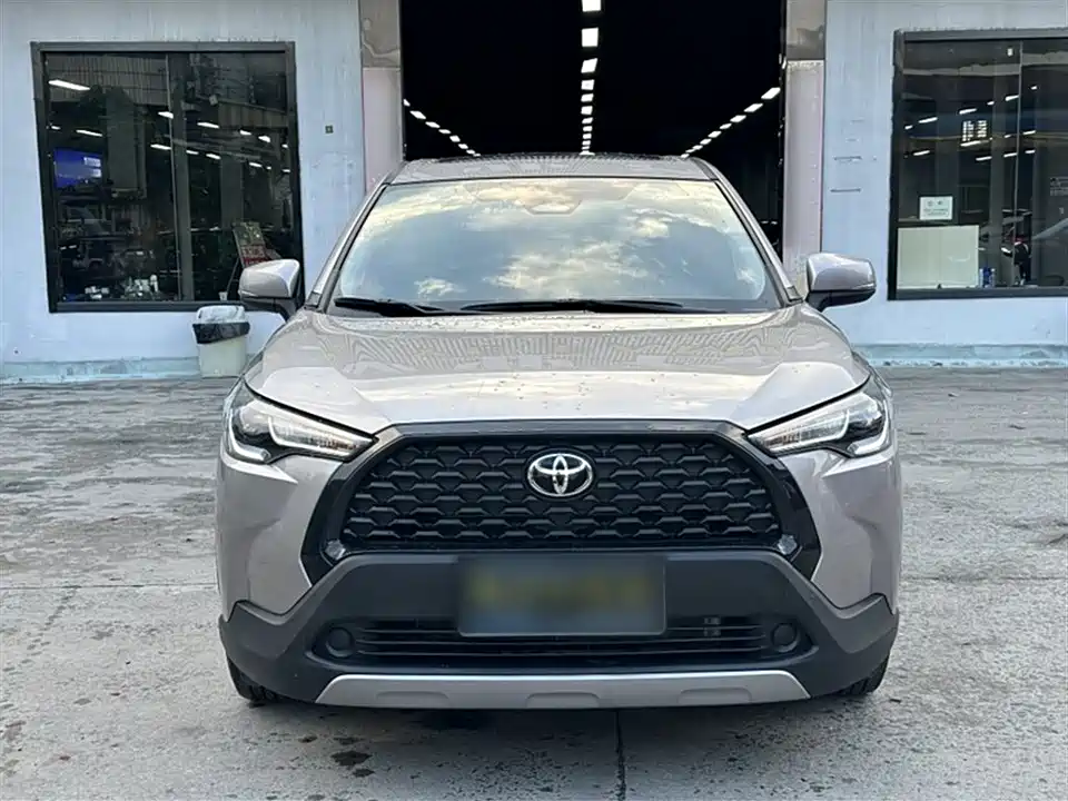 Toyota Corolla Sharp amplifier