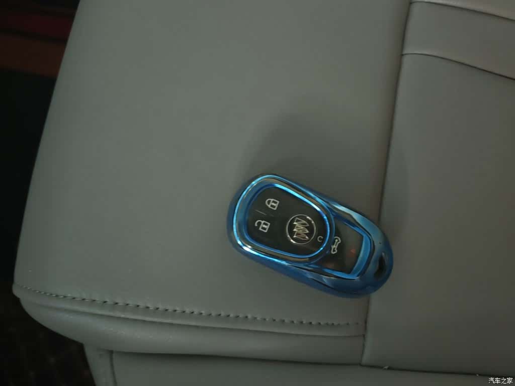 Buick GL8, 2021 9