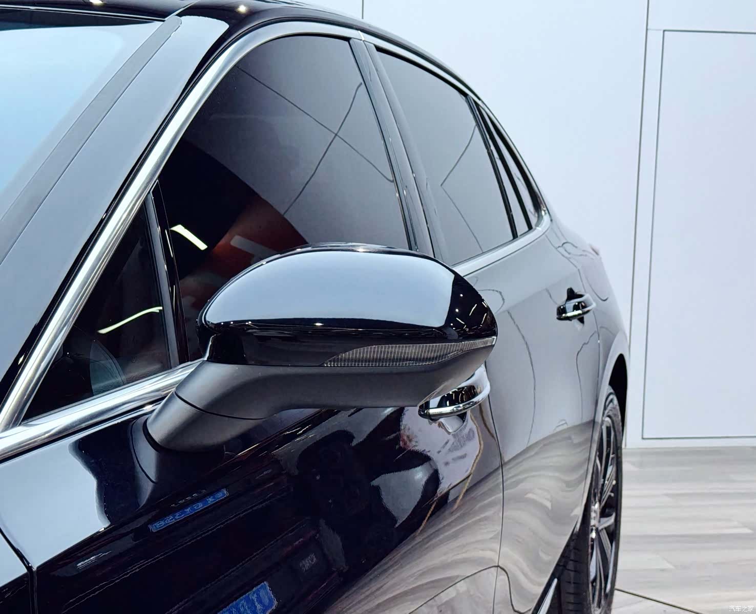 Hongqi H5, 2025 25