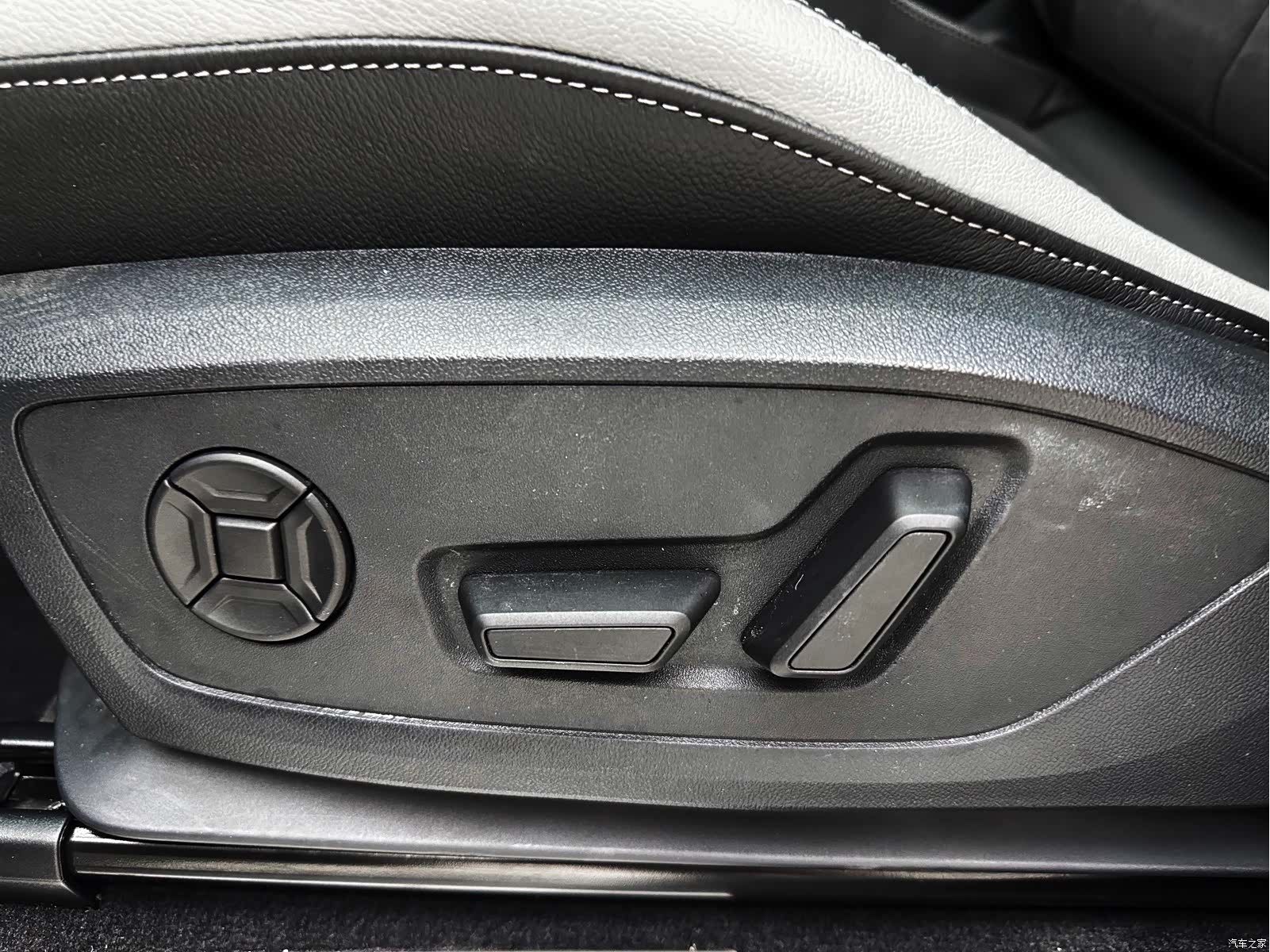Audi Q3, 2022 13