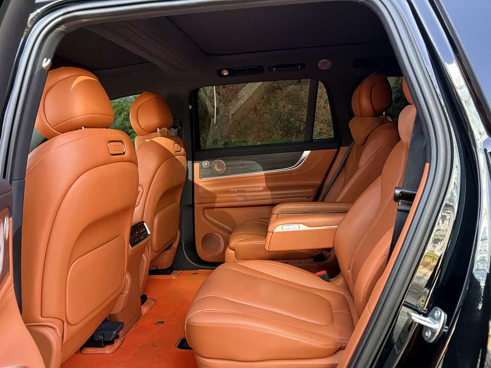 AITO Ask the world M9