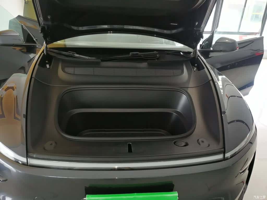 Tesla Model Y, 2025 20