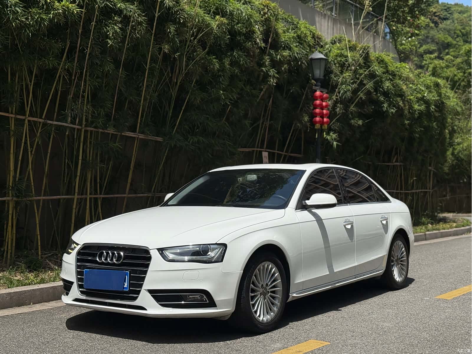 Audi A4L, 2016 1