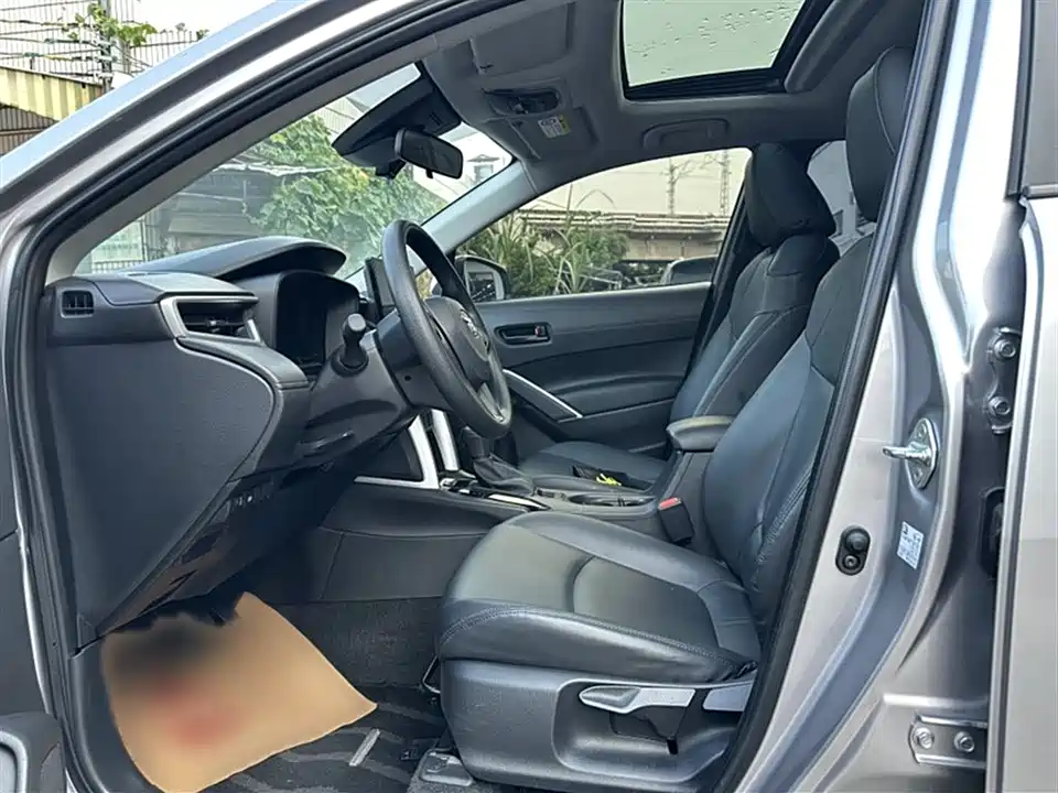 Toyota Corolla Sharp amplifier