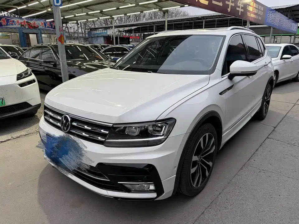 Volkswagen Tiguan L