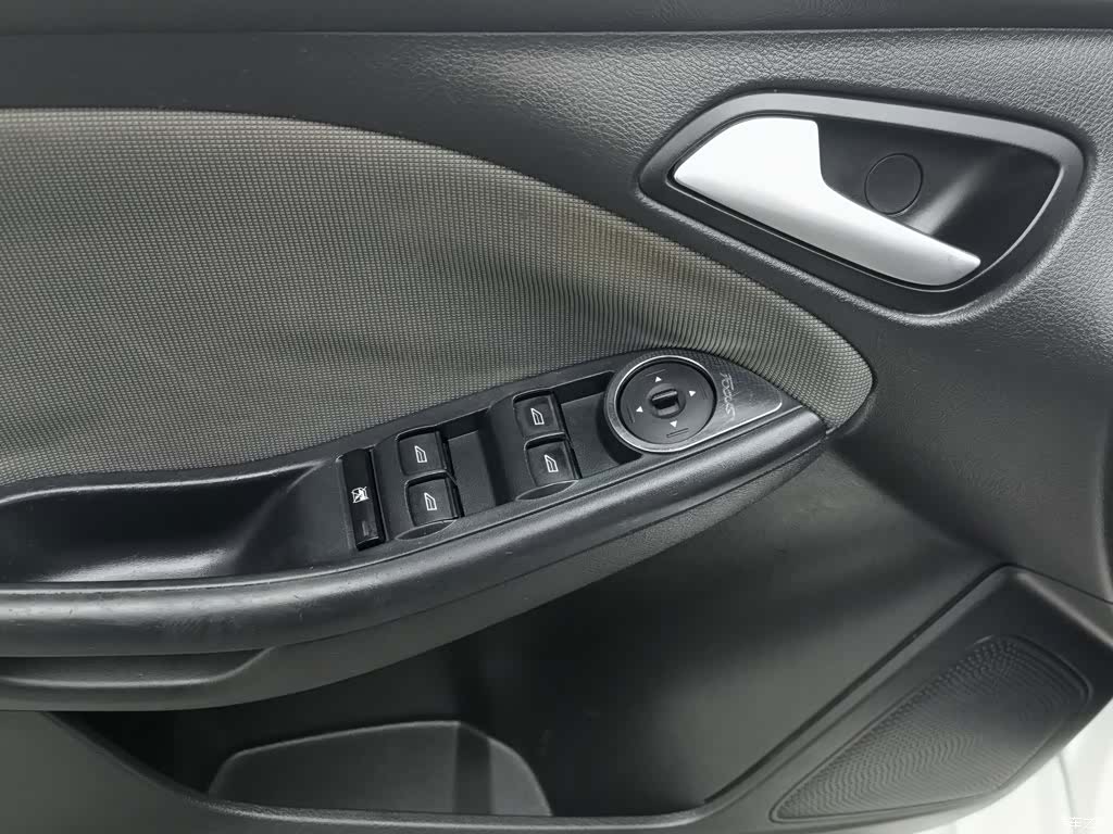 Ford Focus, 2014 9