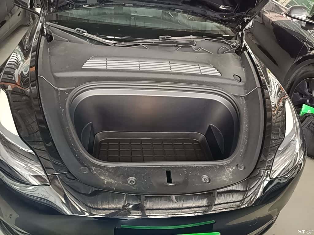 Tesla Model Y, 2023 20