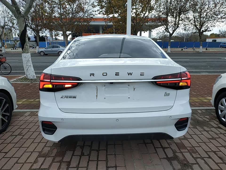 Roewe i5
