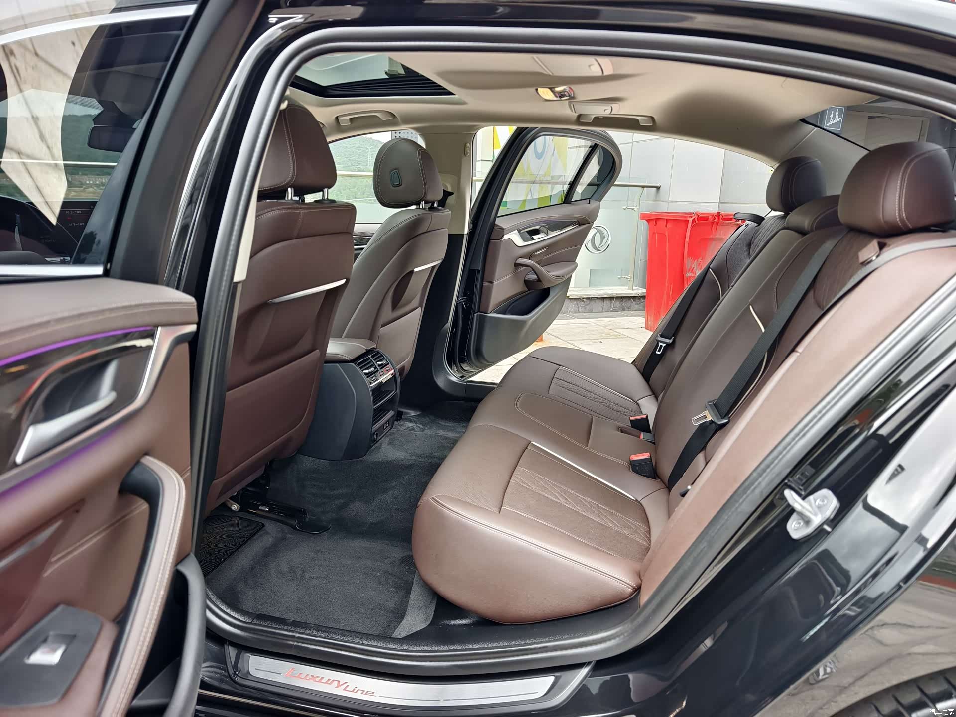 BMW 5 Series, 2022 11