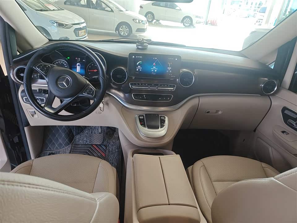 Mercedes-Benz V-class