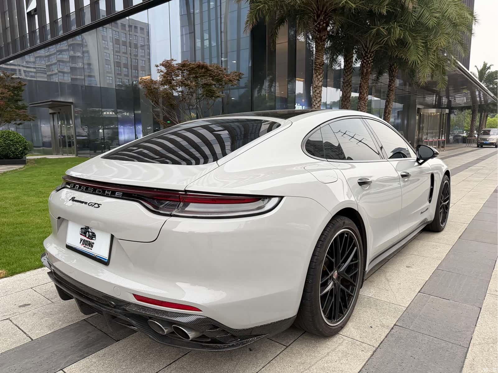Porsche Panamera, 2023 6