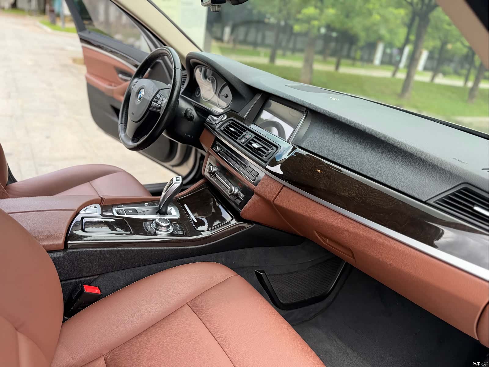 BMW 5 Series, 2016 13