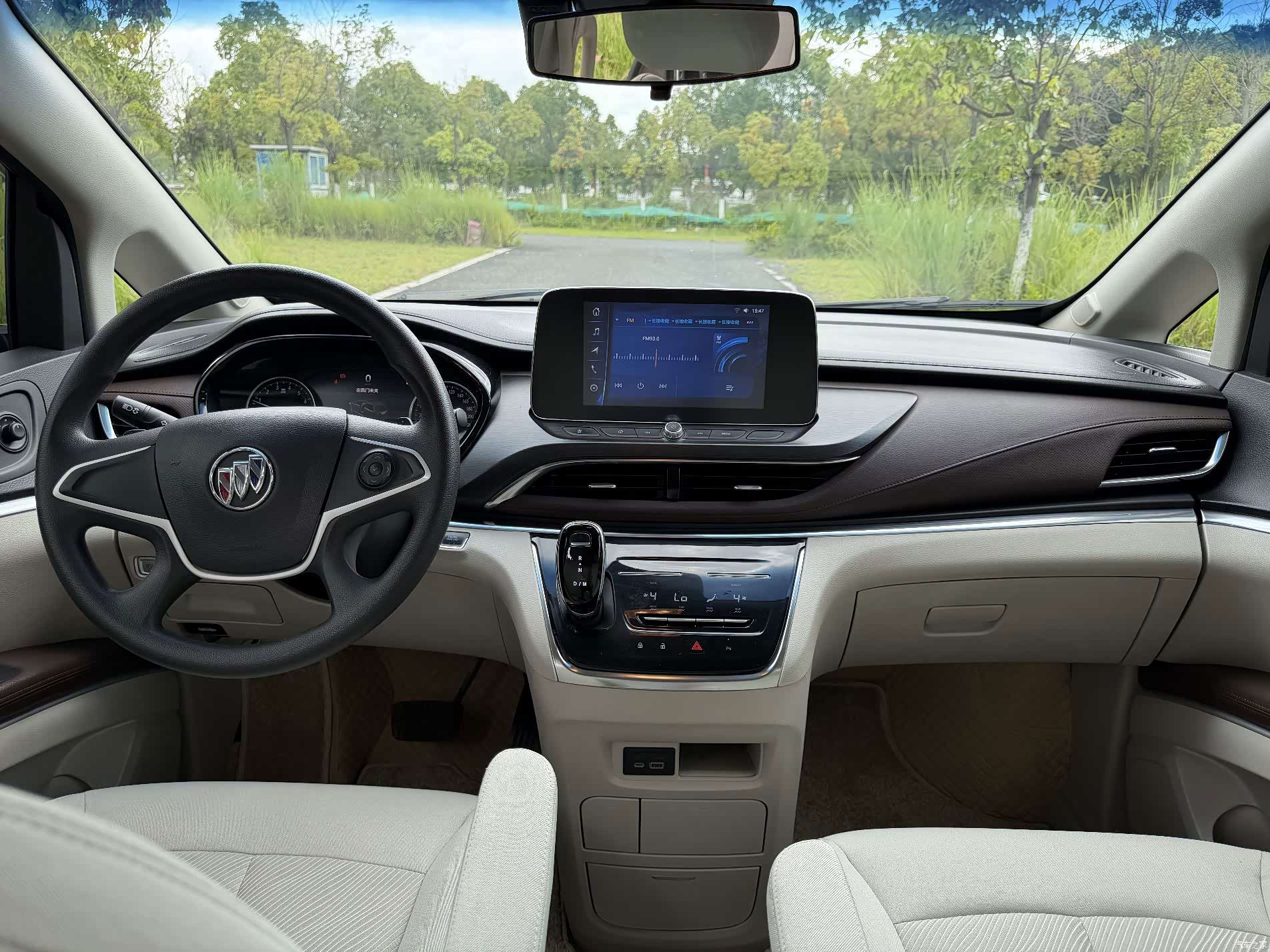 Buick GL8, 2023 9