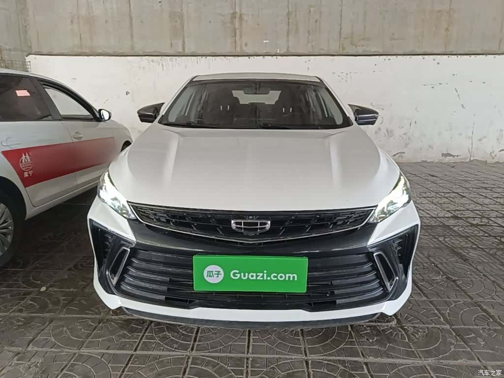 Geely Binray, 2022 3