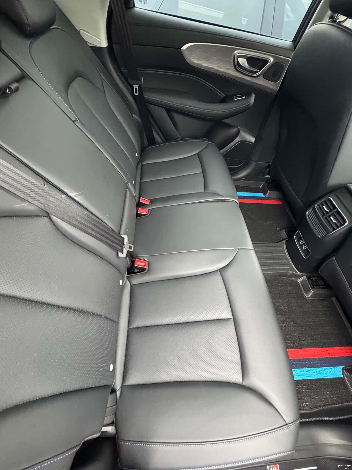 Roewe RX5, 2025 11