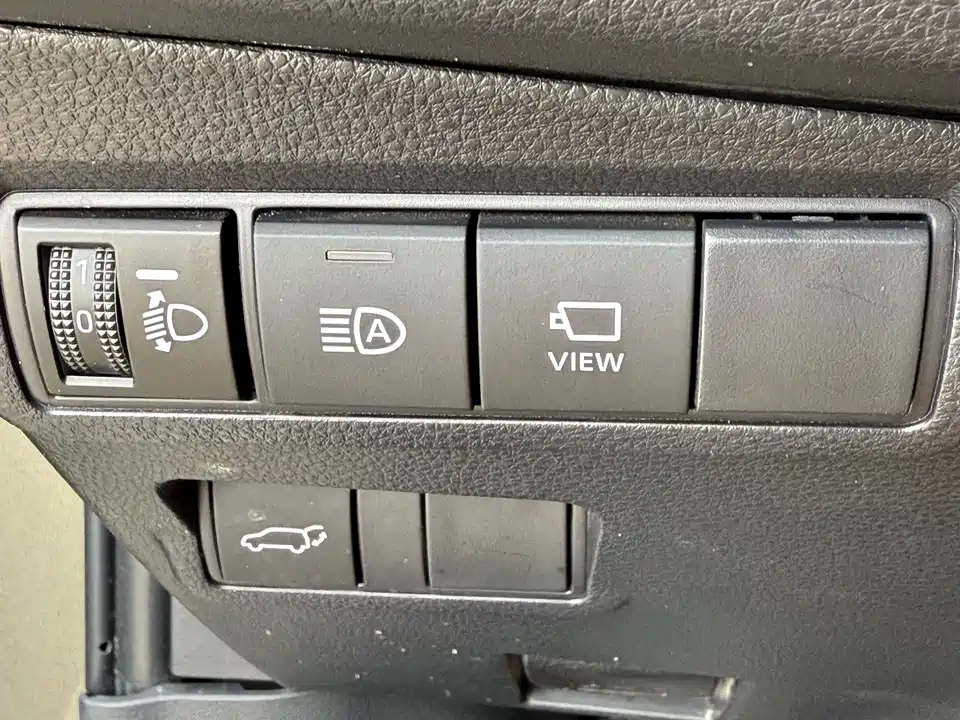 Toyota Corolla Sharp amplifier