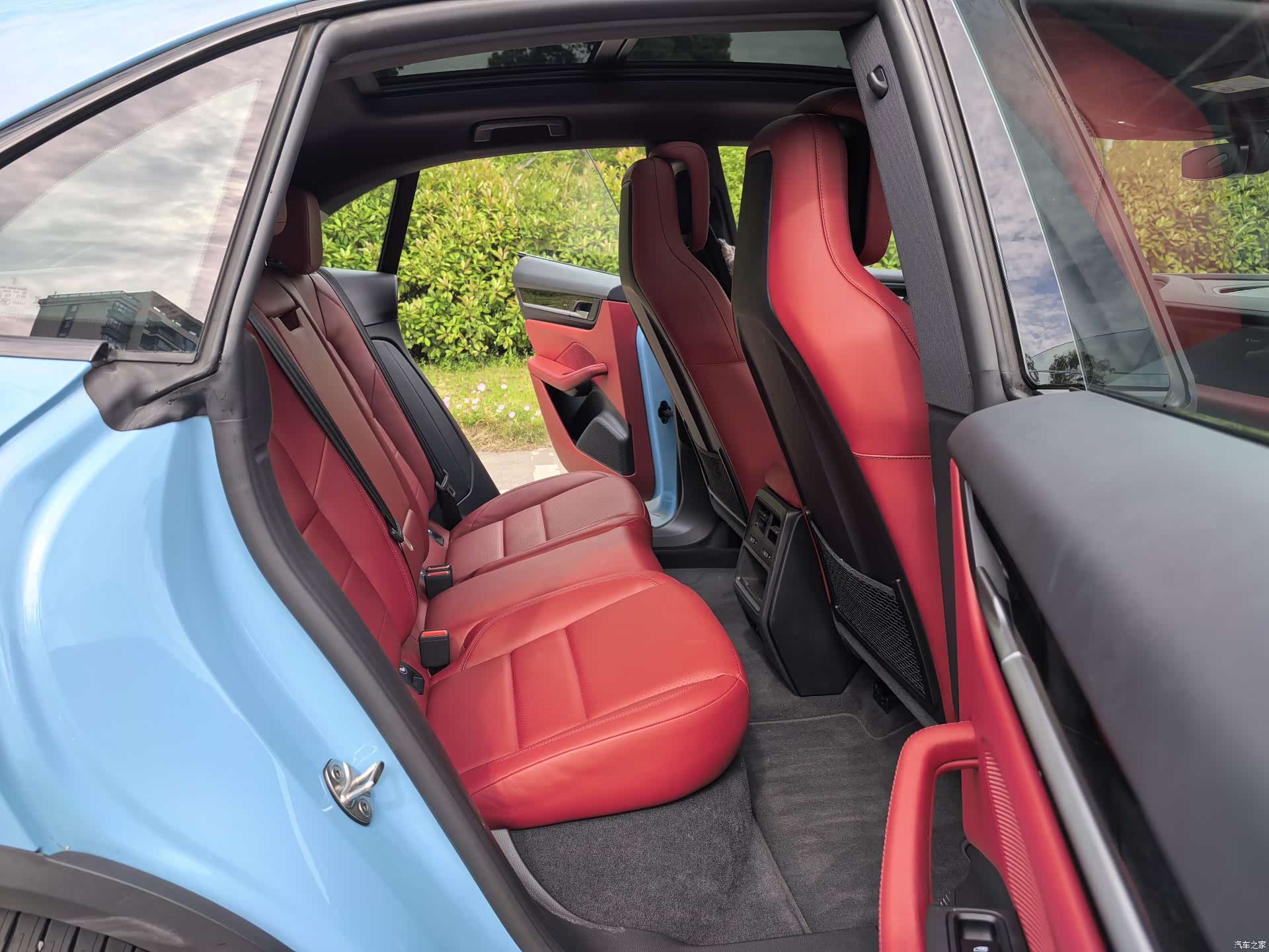 Porsche Macan, 2025 11