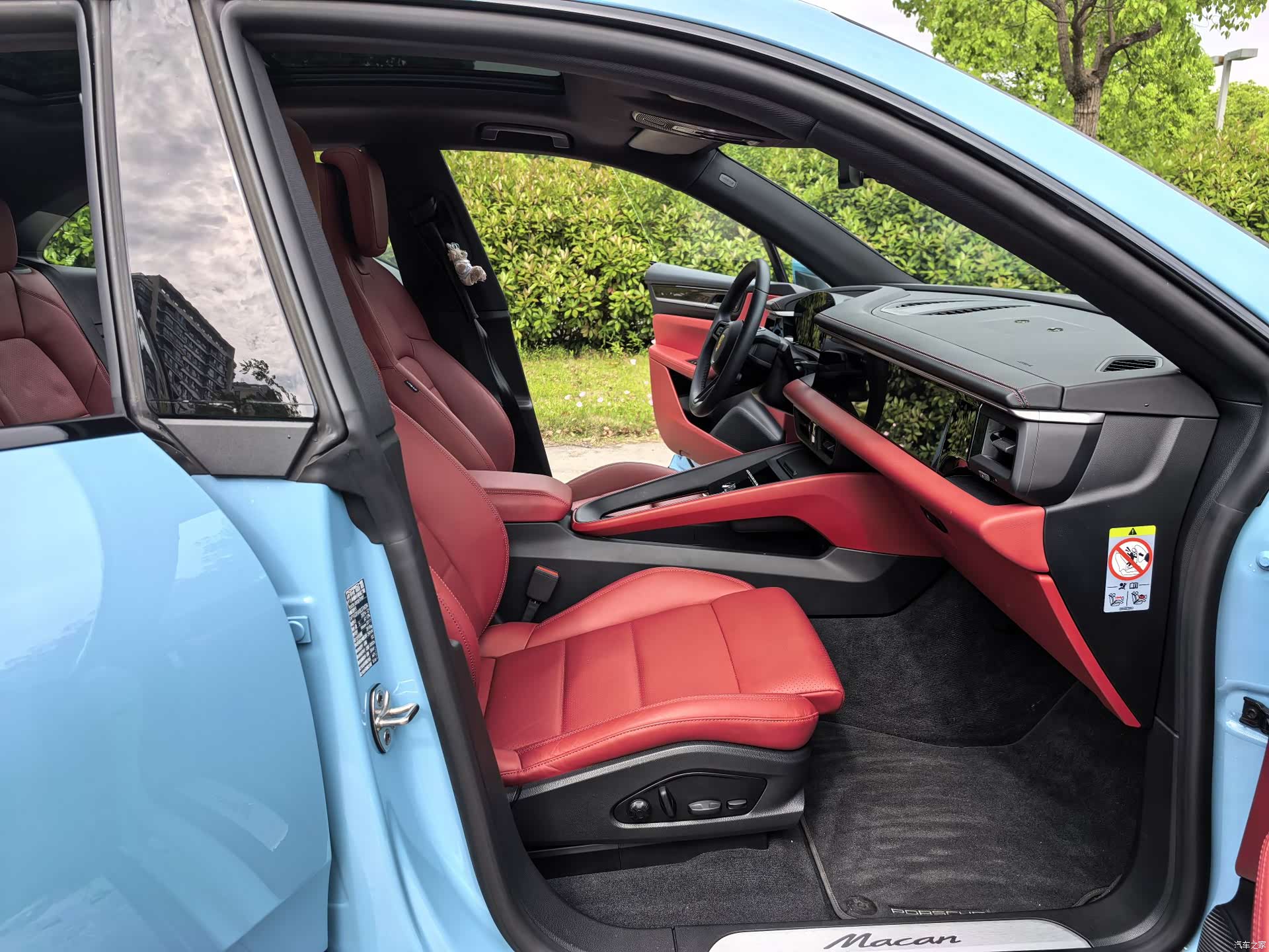 Porsche Macan, 2025 9