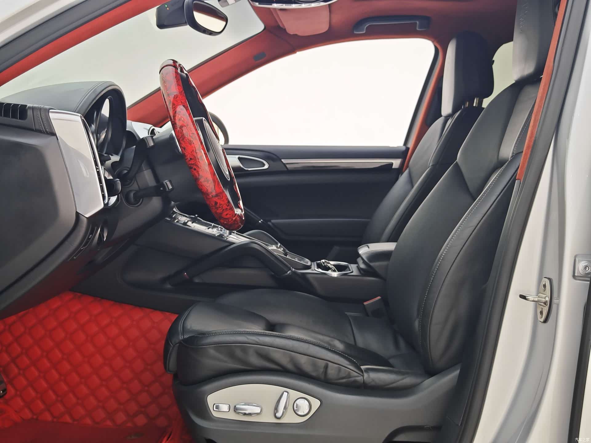 Porsche Cayenne, 2013 7