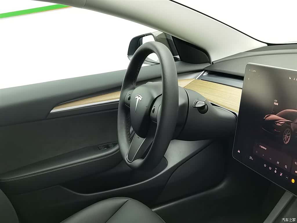 Tesla Model 3, 2023 22