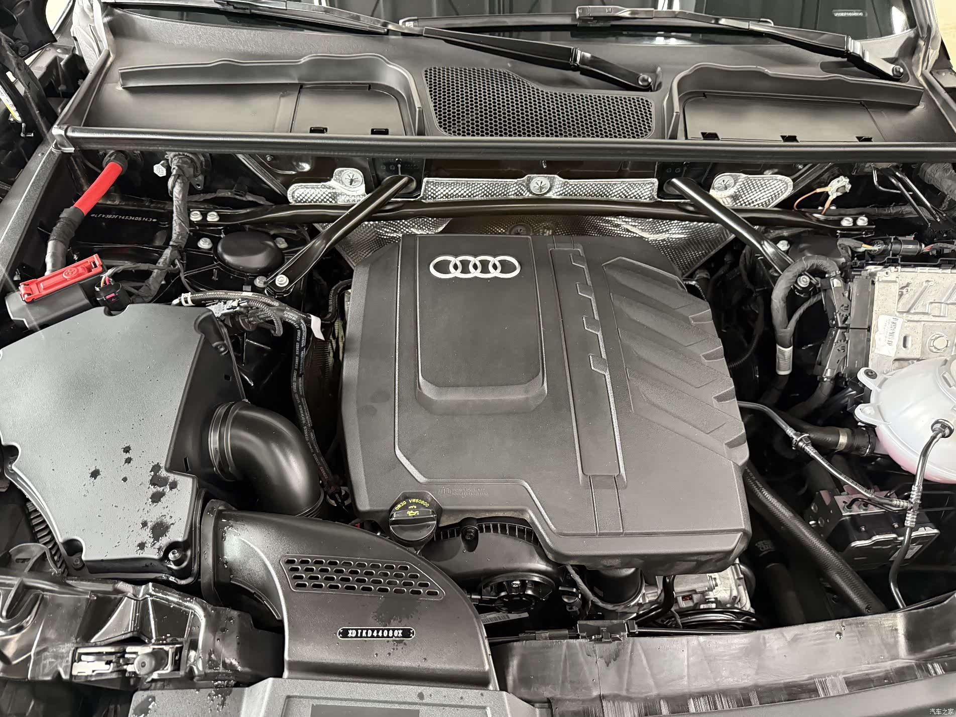 Audi Q5L, 2025 6