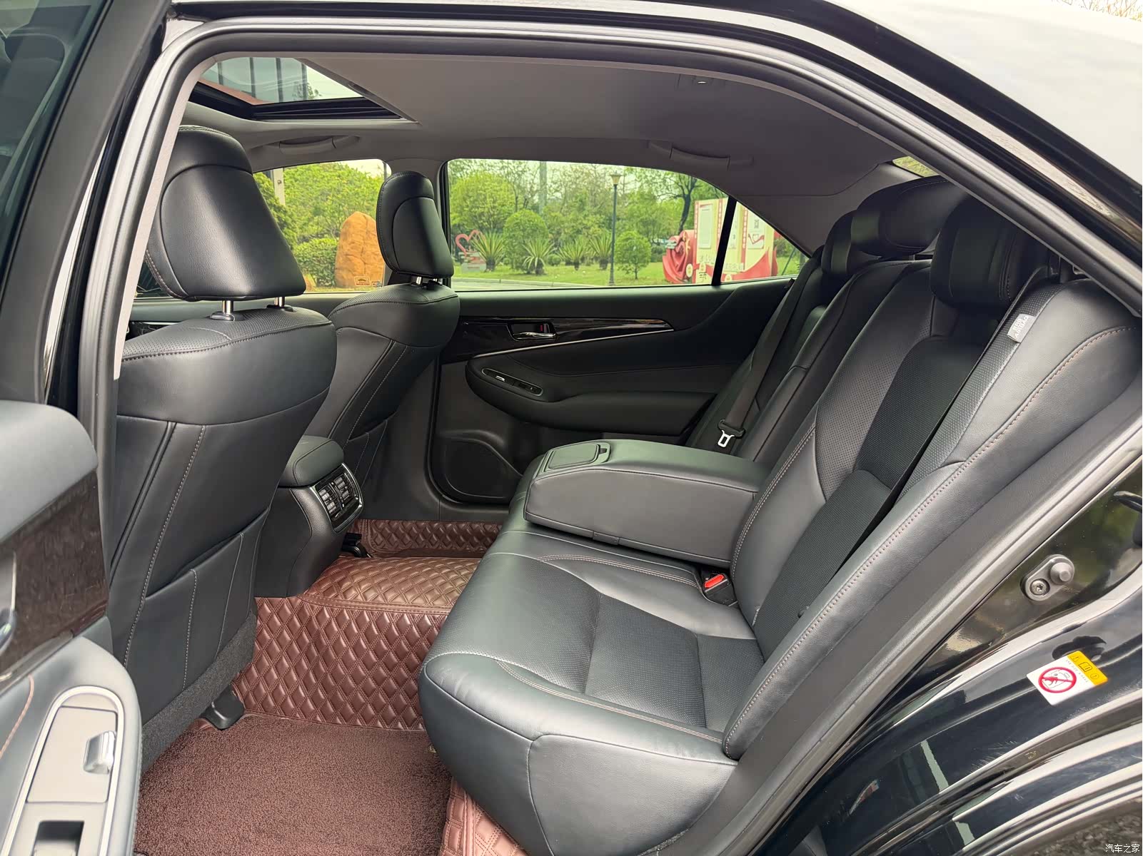 Toyota Crown, 2018 10
