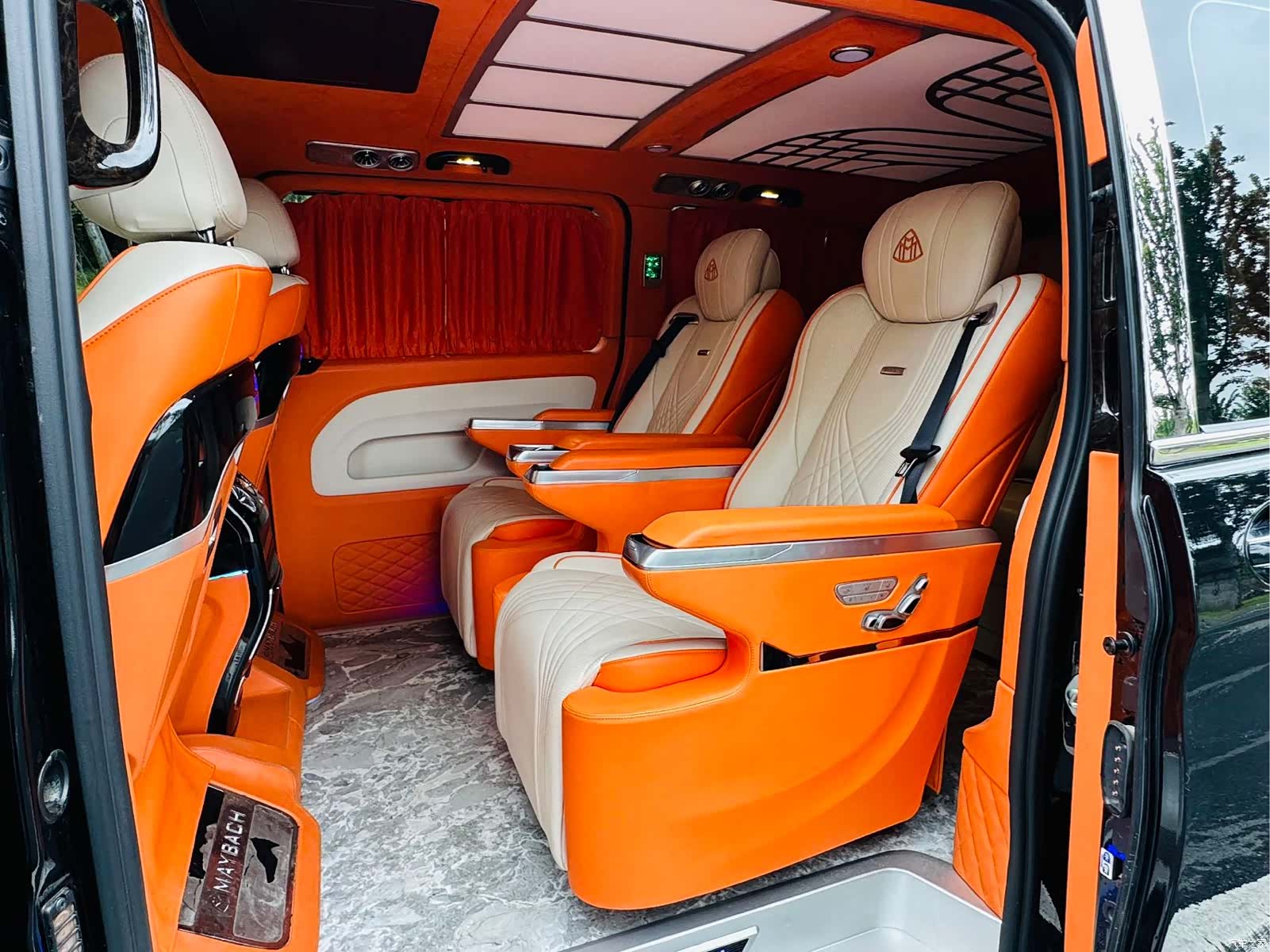 Mercedes-Benz 7, 2022 9