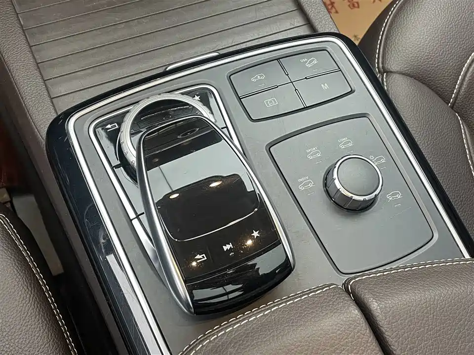 Mercedes-Benz GLS Mercedes-Benz GLS